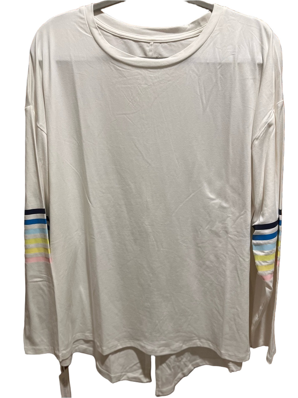 229. NWT ADDISON BAY XL DETAIL TOP